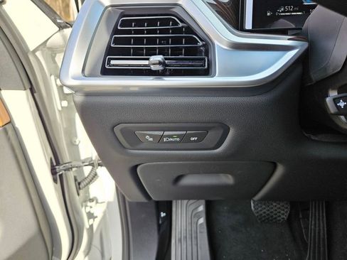 New 2026 BMW X5 xDrive50e image 17
