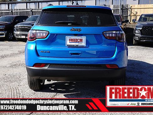 New 2026 Jeep Compass Latitude image 4