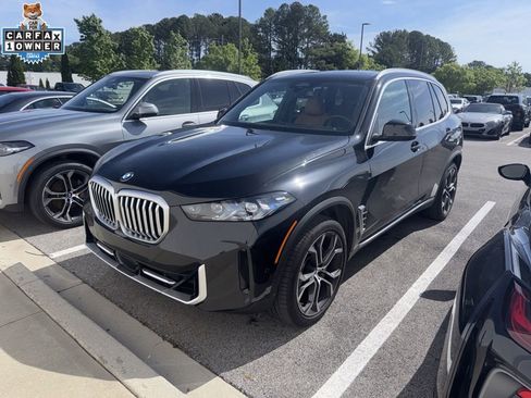 Certified 2025 BMW X5 xDrive40i w/ Parking Assistance Package AWD/4WD image 1