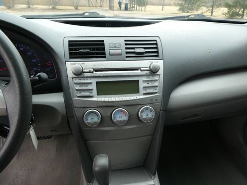 Used 2011 Toyota Camry LE w/ LE Extra-Value Pkg FWD image 15