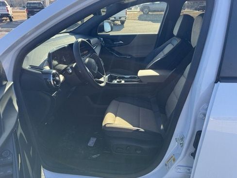 New 2026 Chevrolet Equinox ACTIV image 10