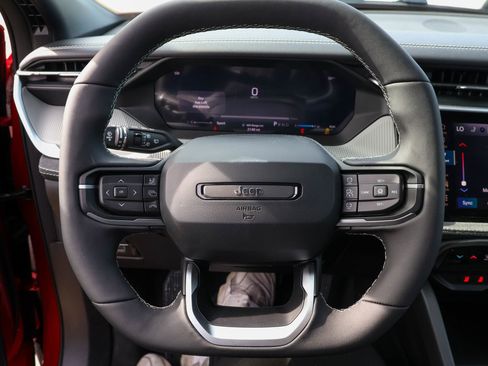 New 2026 Jeep Cherokee Laredo AWD/4WD image 28
