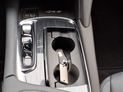 Certified 2024 Buick Enclave Essence image 16