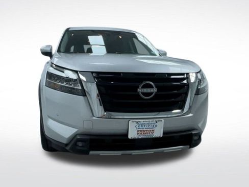 Used 2022 Nissan Pathfinder Platinum w/ Cargo Package image 20