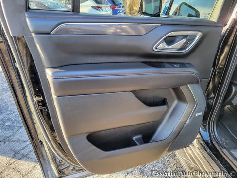 Used 2021 Chevrolet Suburban RST w/ Luxury Package image 31