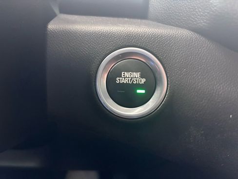 Used 2022 GMC Terrain SLT image 28