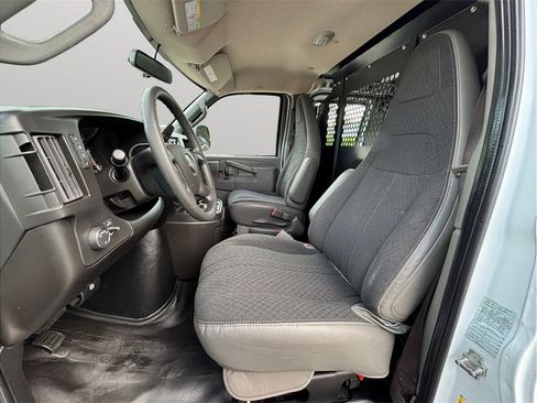 Used 2024 GMC Savana 2500 w/ Driver Convenience Package RWD image 2