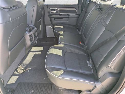 New 2026 RAM 2500 Laramie AWD/4WD image 15
