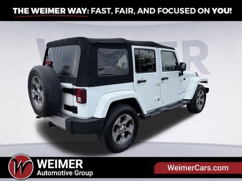 Used 2017 Jeep Wrangler Unlimited Sahara AWD/4WD image 5