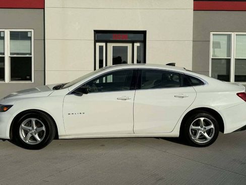 Used 2017 Chevrolet Malibu LS FWD image 3
