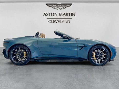 New 2026 Aston Martin V8 Vantage Coupe RWD image 2