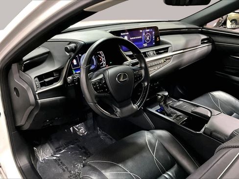 Used 2020 Lexus ES 300h w/ Accessory Package 2 FWD image 18