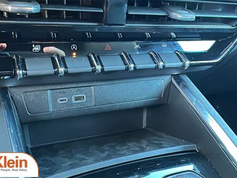 Used 2023 GMC Canyon Elevation w/ Elevation Premium Package image 23