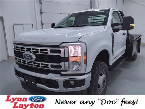 Used 2024 Ford F350 XL w/ Snow Plow Prep Package image 7