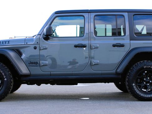 Used 2022 Jeep Wrangler Unlimited Sport image 11