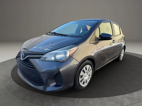 Used 2015 Toyota Yaris SE image 1