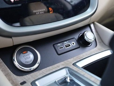 Certified 2024 Nissan Murano SL FWD image 17