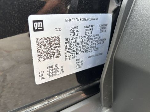 Used 2025 Chevrolet Trax LT w/ LT Convenience Package FWD image 23