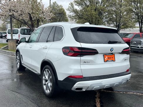 Used 2024 BMW X5 xDrive40i w/ Premium Package AWD/4WD image 9