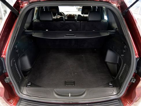 Used 2021 Jeep Grand Cherokee Laredo X image 28