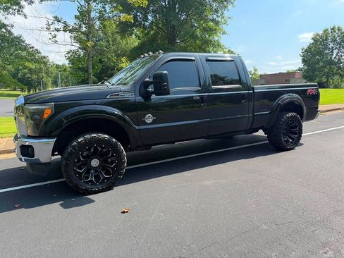 Used 2012 Ford F250 Lariat w/ Lariat Ultimate Pkg AWD/4WD image 2