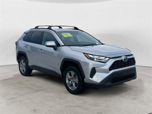 Used 2024 Toyota RAV4 XLE image 7
