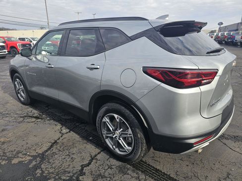 Used 2024 Chevrolet Blazer LT image 3