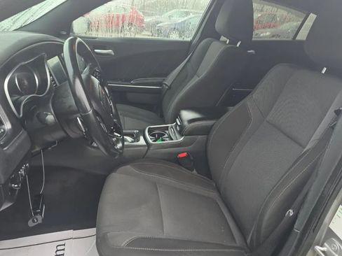 Used 2018 Dodge Charger R/T RWD image 5