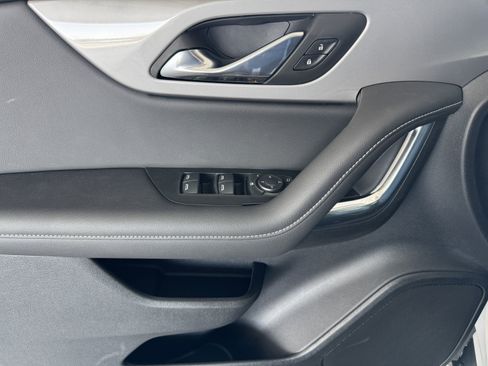 New 2025 Chevrolet Blazer LT w/ Midnight/Sport Edition image 9