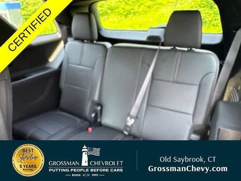 Used 2023 Chevrolet Traverse RS AWD/4WD image 21