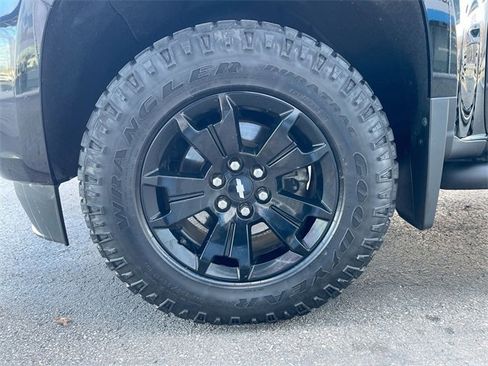 Used 2021 Chevrolet Colorado Z71 w/ Z71 Midnight Edition image 29