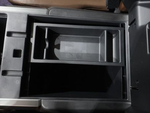 Used 2018 Nissan Titan Platinum Reserve w/ Platinum Utility Package image 36