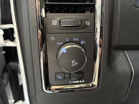 Used 2017 RAM 1500 Sport w/ Sport Premium Group image 12