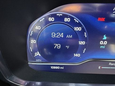 Used 2024 Chevrolet Suburban High Country w/ Advanced Technology Package image 22