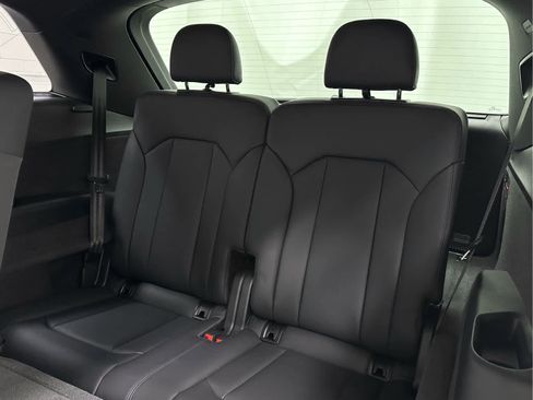 Used 2023 Audi SQ7 Prestige image 17