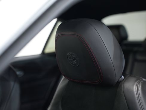 Used 2020 Alfa Romeo Giulia Quadrifoglio w/ Nero Edizione image 31