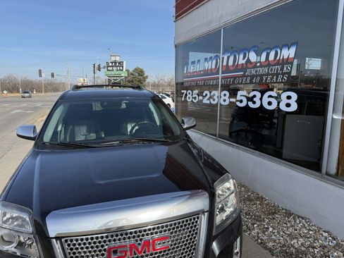 Used 2014 GMC Terrain Denali w/ Cargo Package image 4