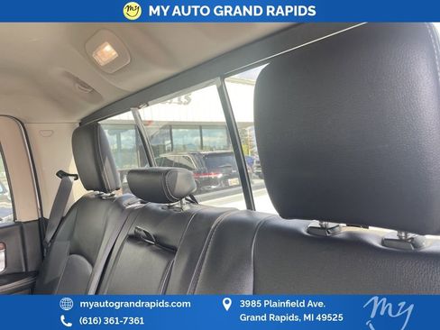 Used 2017 RAM 1500 Laramie image 12