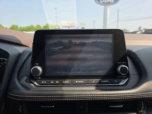 Used 2021 Nissan Rogue S FWD image 24