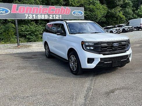 Used 2025 Ford Expedition Active AWD/4WD image 1