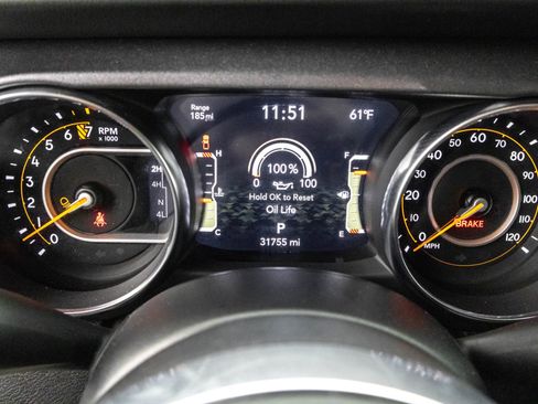 Used 2023 Jeep Gladiator Mojave w/ Cold Weather Group image 19