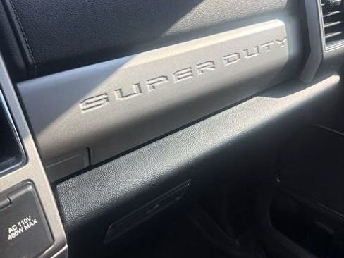 Used 2022 Ford F250 Lariat w/ Lariat Ultimate Package image 31