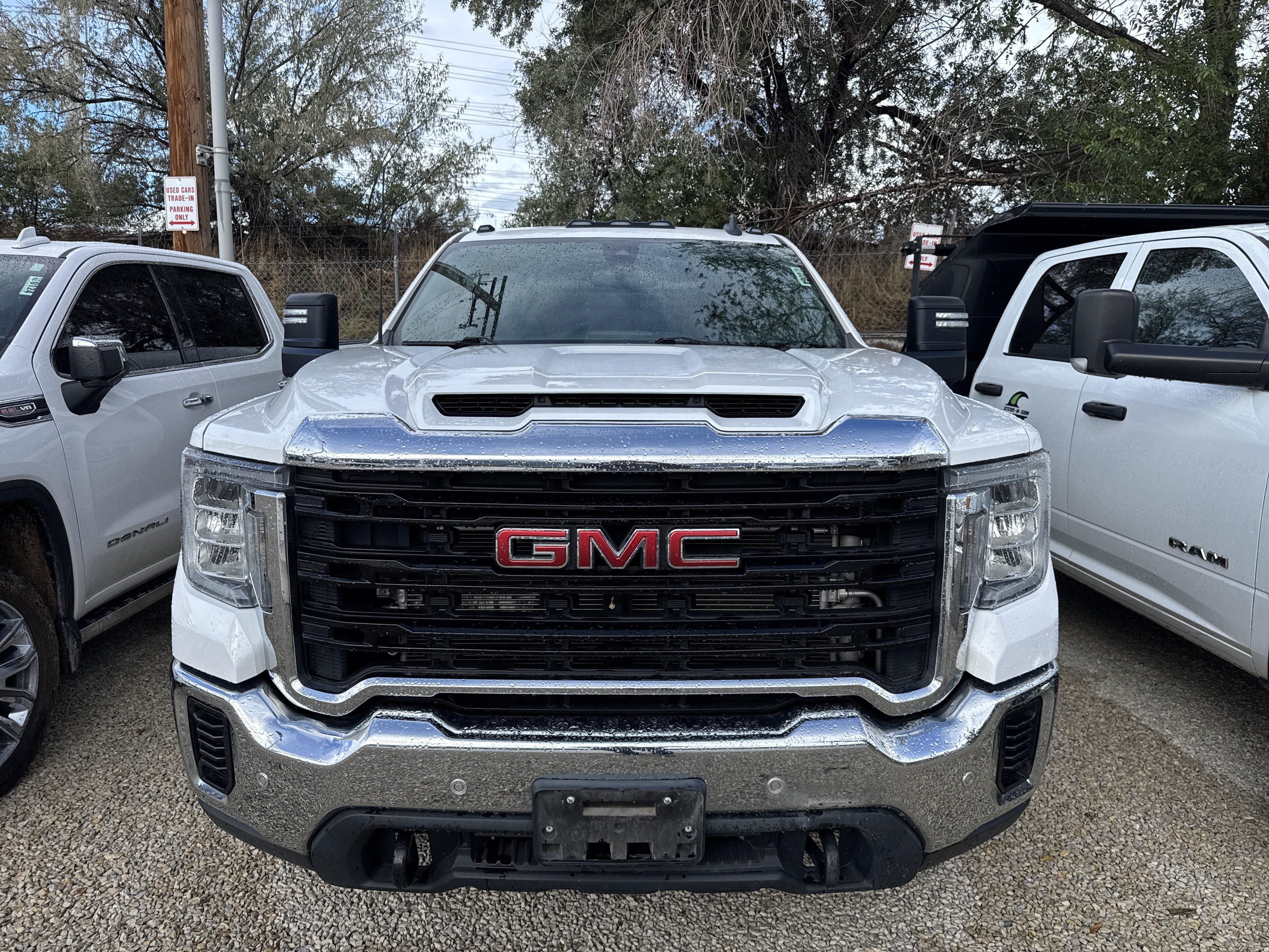 Used 2023 GMC Sierra 3500 Pro w/ Gooseneck/5TH Wheel Package AWD/4WD image 4