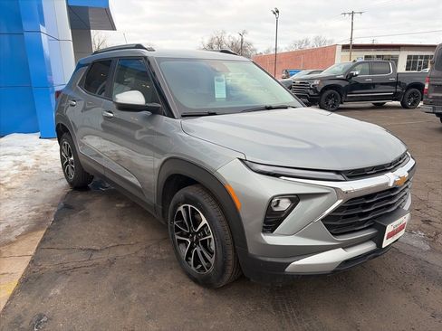 Used 2025 Chevrolet TrailBlazer LT image 5