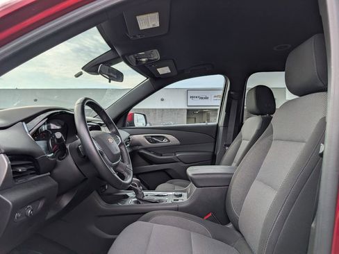 Used 2023 Chevrolet Traverse LT w/ LPO, Floor Liner Package image 9