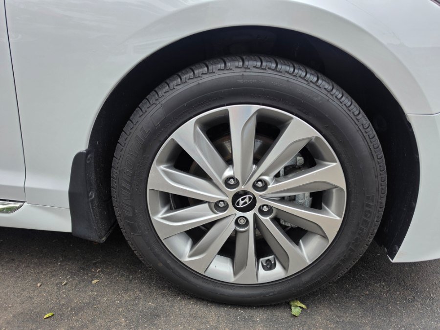 Used 2017 Hyundai Sonata Sport w/ Value Edition Package 02 FWD image 12