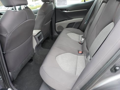 Used 2019 Toyota Camry LE image 13