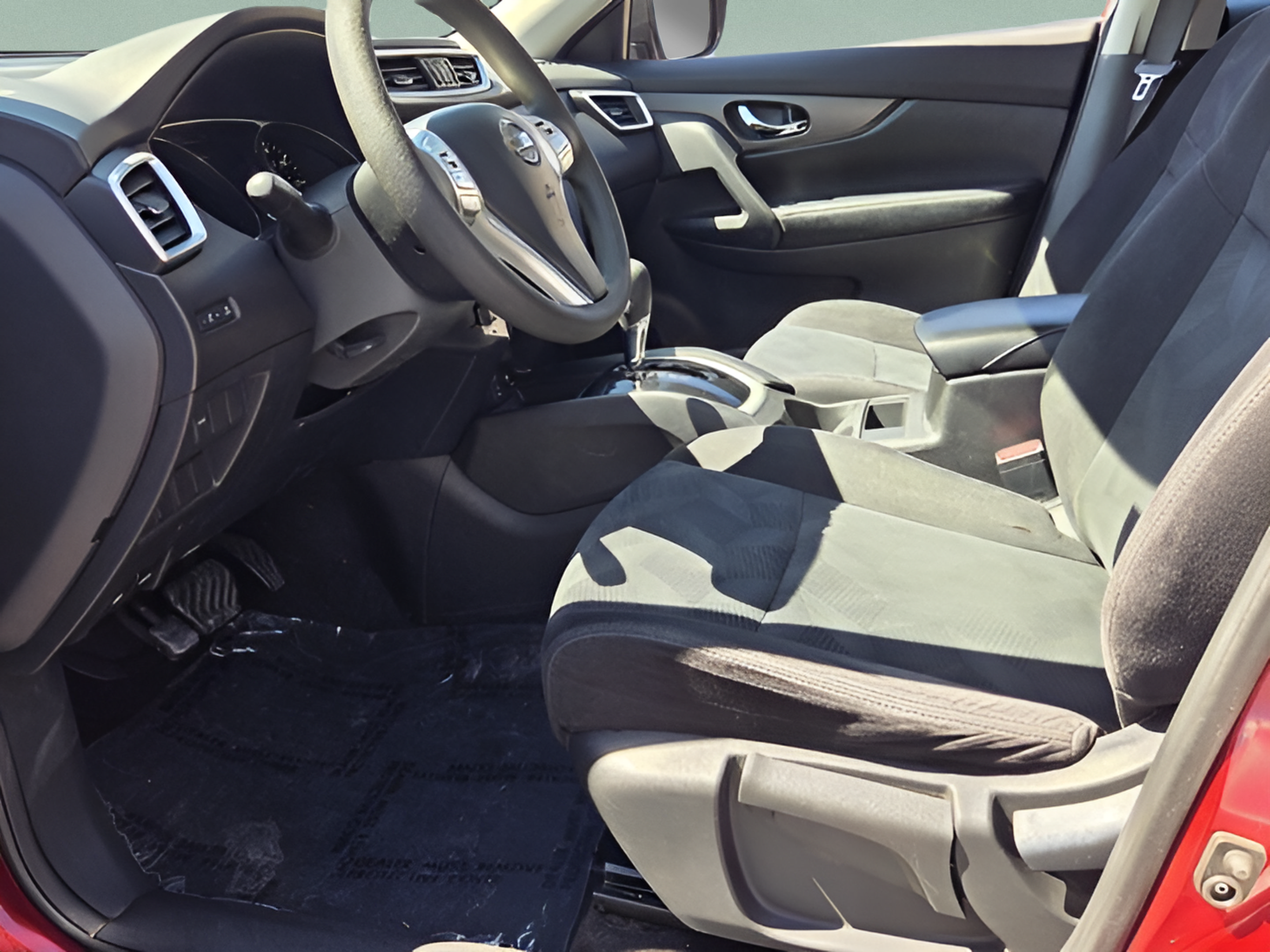 Used 2014 Nissan Rogue S FWD image 11