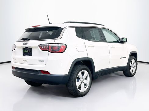 Used 2018 Jeep Compass Latitude w/ Popular Equipment Group AWD/4WD image 9