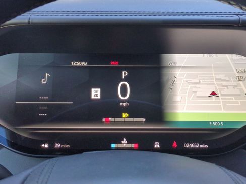 Used 2023 Land Rover Range Rover SE image 18